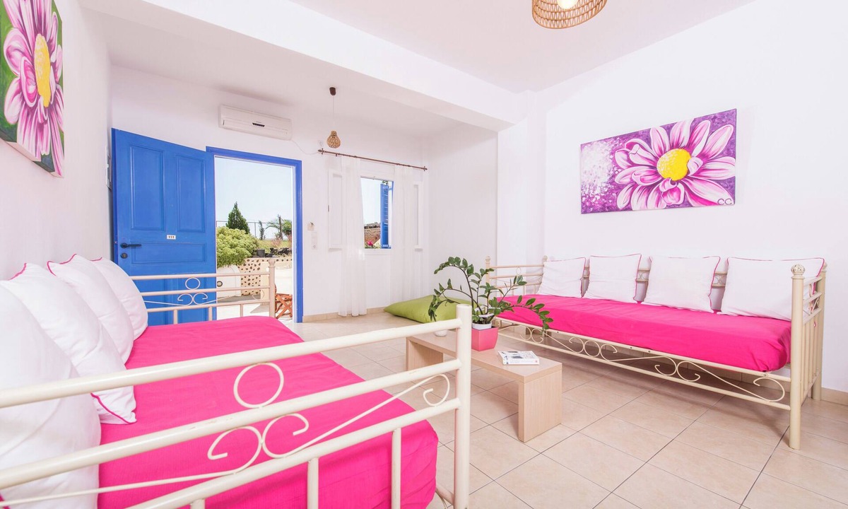 Agios Georgios Apartment | 1- bed apt near black beach-Sleeps 4-Parking