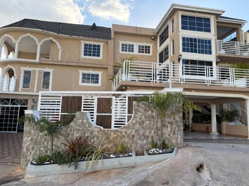 Saint Andrew Apartment | 1 BR Love Cube