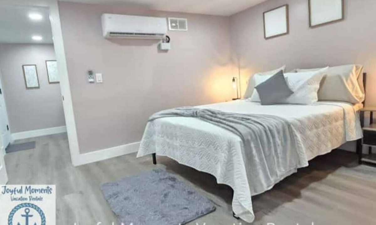 Tampa Apartment | #14 Stadium by Joyful Moments