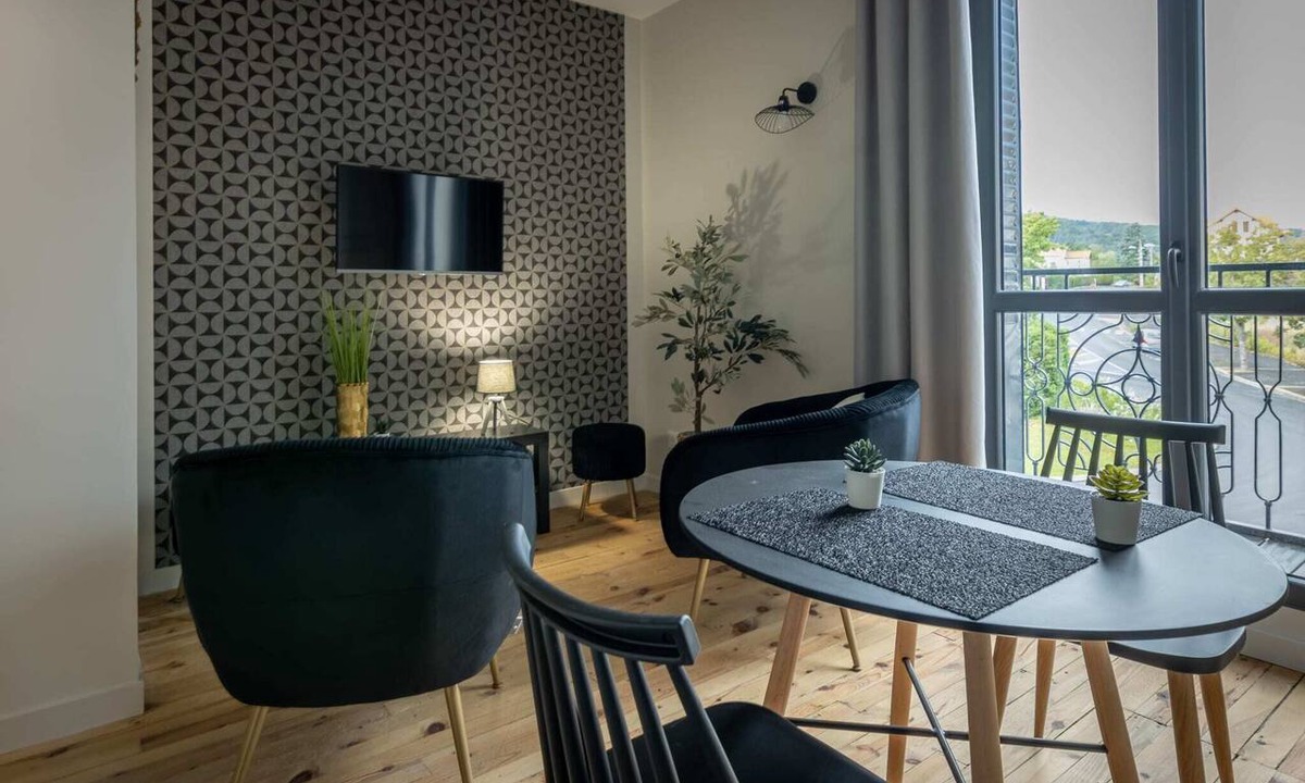 Chatel-Guyon Apartment | 2-person air-conditioned 1-bedroom apartment near Aïga Resort Puy Lassolas 102