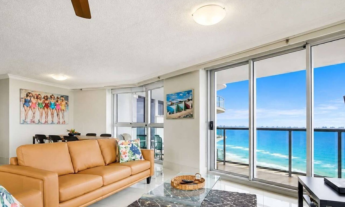 Surfers Paradise Apartment | 20F Peninsula 20th Floor Ocean Views
