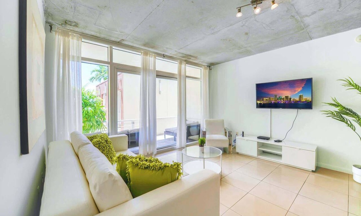 Midtown Condo | 2BR Walk Wynwood · 15min FIFA Fan Festival