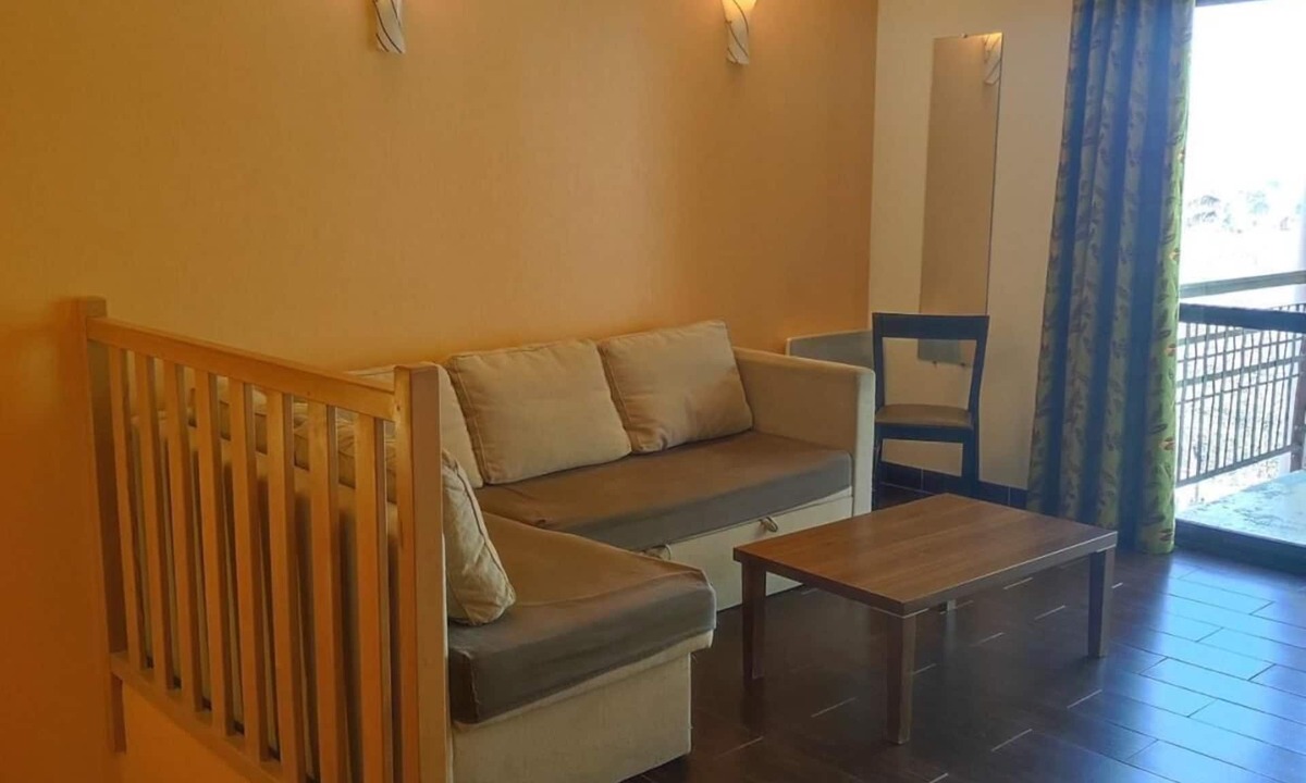 Jausiers Apartment | 2nd floor, swimming pool, hammam, terrace, parking, tv, 50m², Pra Loup