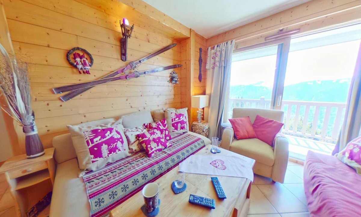 Bisanne 1500 Apartment | 3-Bedroom Apartment 8 pers Les Saisies with Balcony