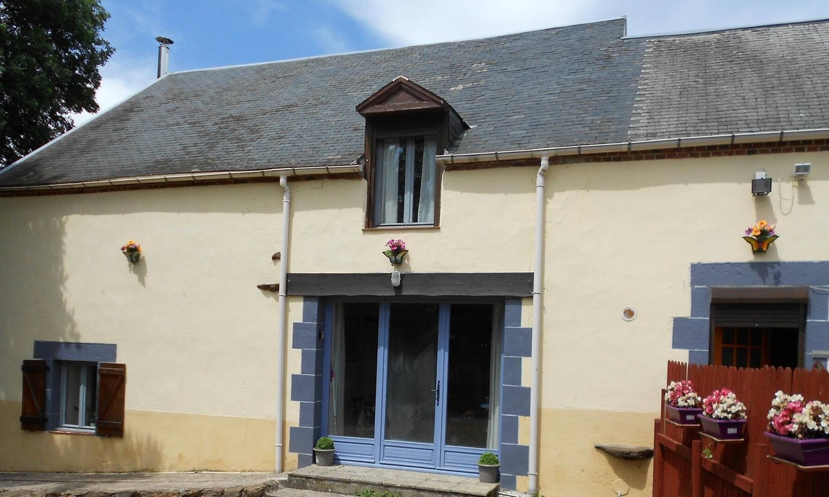 Saint-Marien House | 3 Bedroomed Gite Sleeps 6 With Swimming Pool