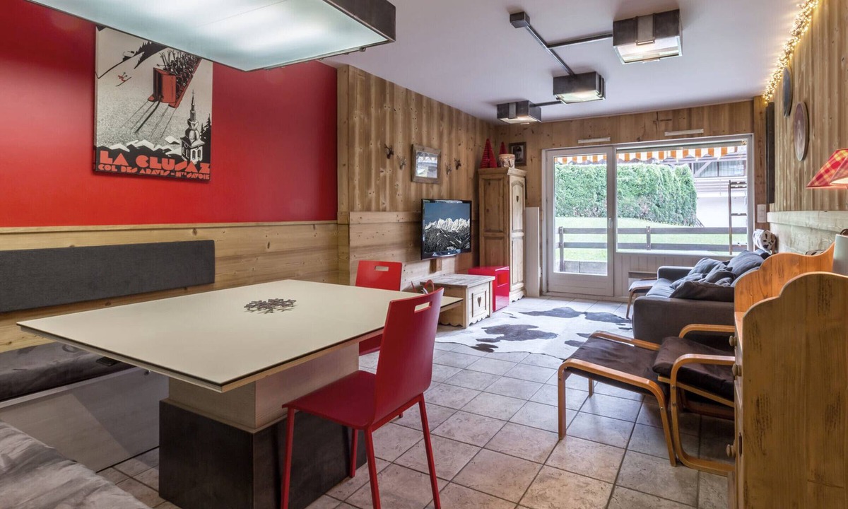La Clusaz Apartment | 3-room apartment, terrace, pets allowed, garage, village center