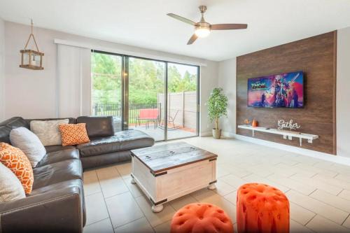 Kissimmee House | 3BR Resort Pool Jacuzzi Minutes to Disney 4730