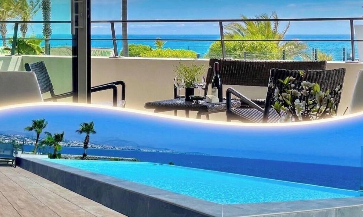 Villeneuve-Loubet Apartment | 3P Vue spectaculaire les pieds dans l’eau
