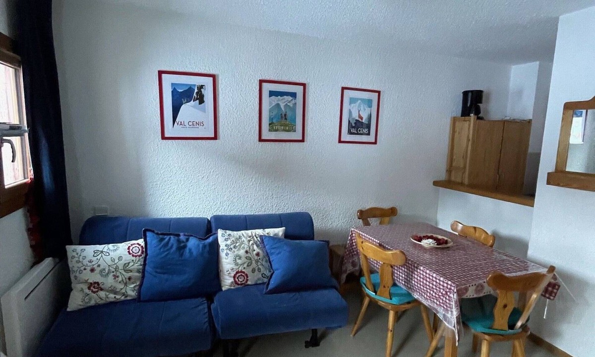 Termignon Apartment | 4-person apartment at the slopes with Wifi
