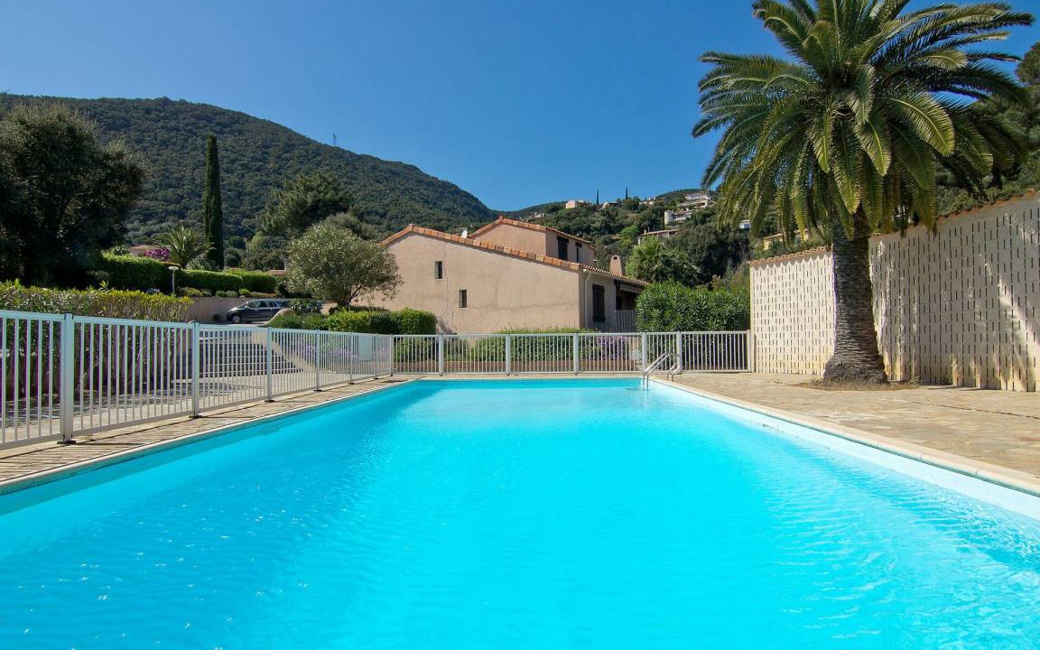 Cavalaire-sur-Mer Resort | 45 m² Resort ∙ 2 bedrooms ∙ 4 guests