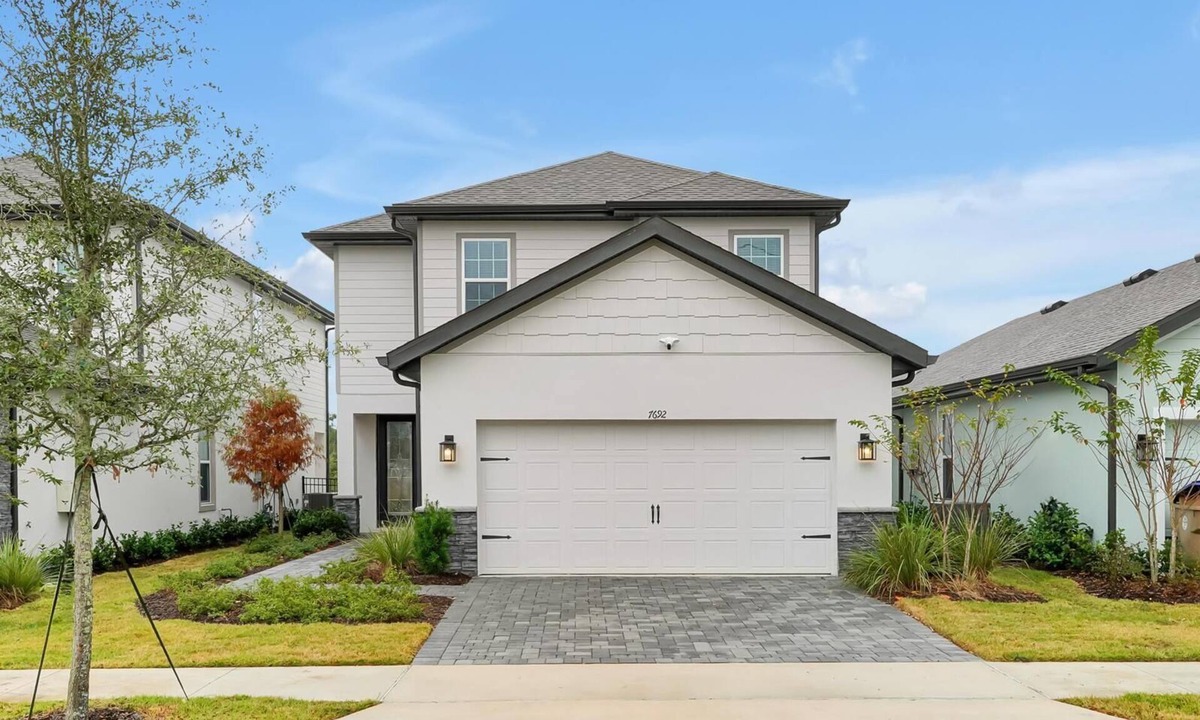Reunion Resort | 6 Bed/4.5 Bathrooms- Lake House View! 14 Min from Disney