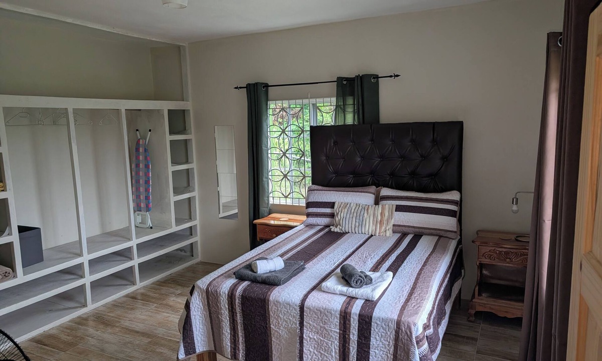 Stewart Town Apartment | A Caribbean Oasis