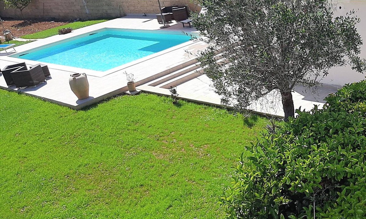 Specchia Apartment | A fully equipped, comfortable, and cozy studio apartment with a pool