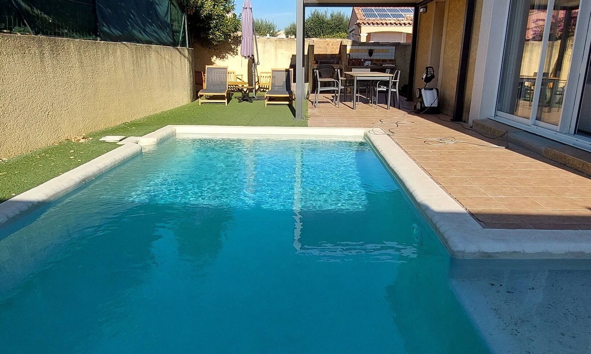 La Peyrade Villa | A haven of tranquillity in the sun, close to the sea, with private pool and air conditioning.