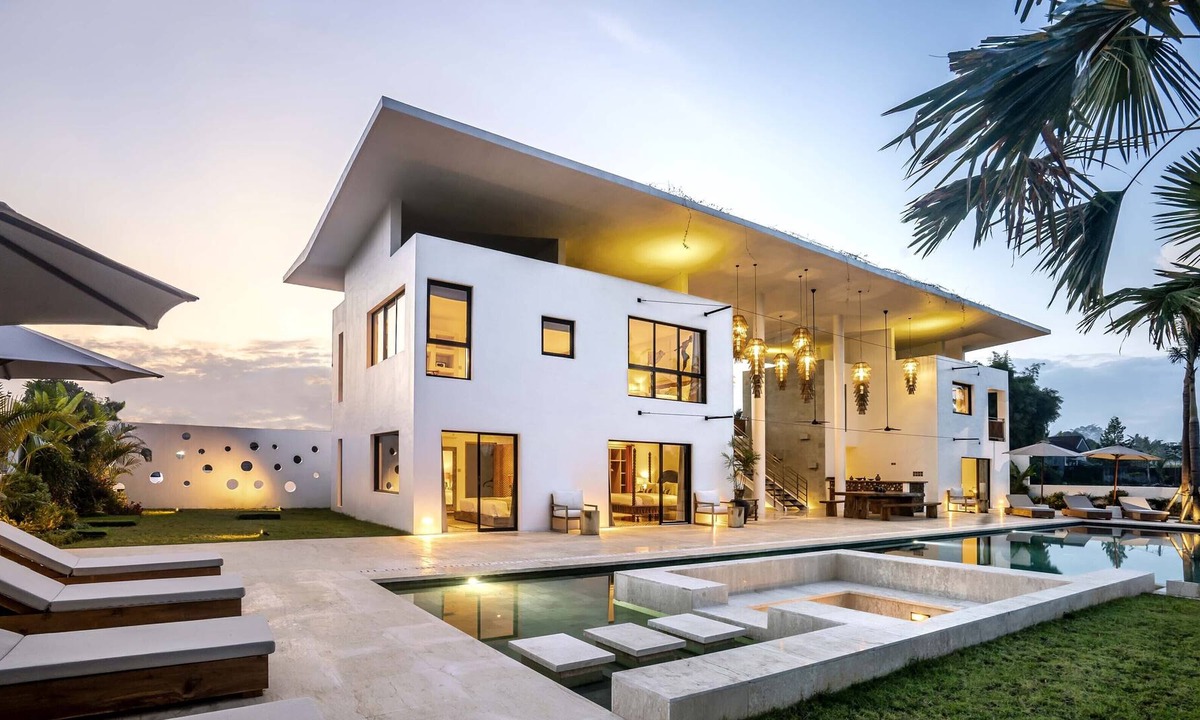 Kemenuh Villa | Amazing 6 BD Dream Villa with rice-field view