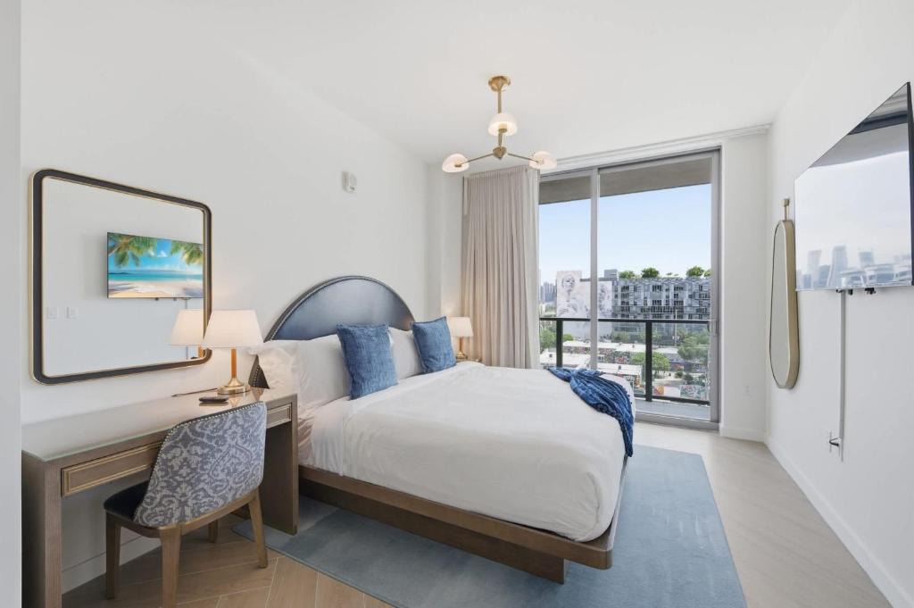 Wynwood Art District Apartment | An elevated Wynwood retreat with rooftop pool
