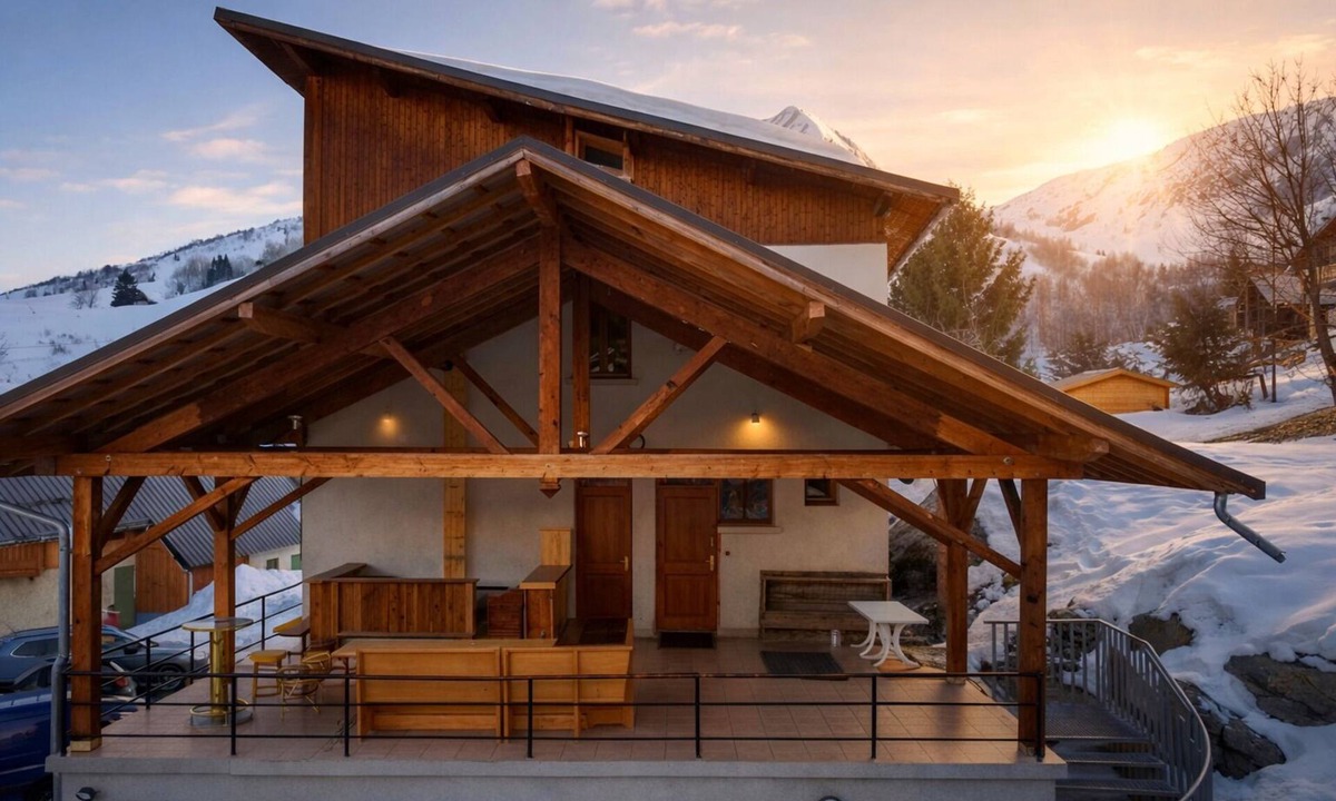 Saint-Sorlin-d'Arves Ski Chalet | Andreas Large Vacation Rental ★ Sleeps 15 ★ 50 m from the slopes ★ Terrace ★ Les Sybelles