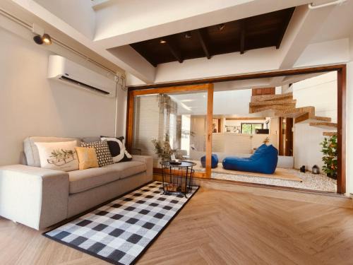 Talat Nuea Villa | Another Home Unique Place in Town