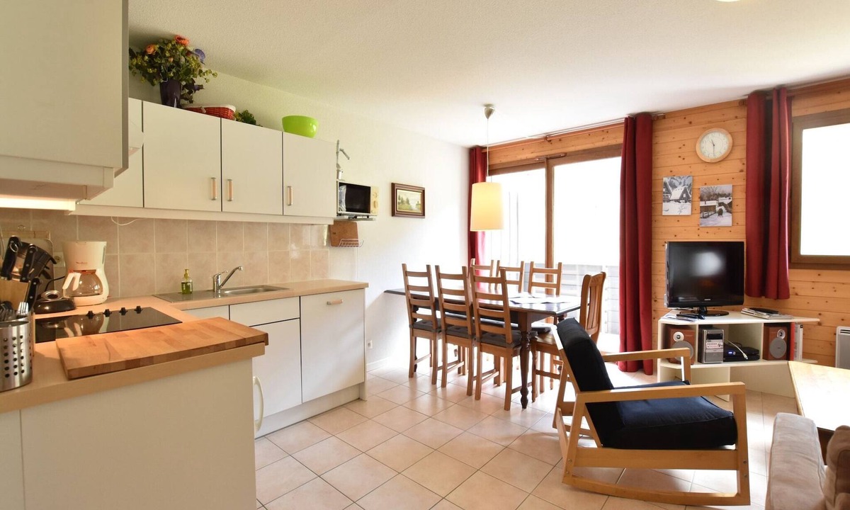 La Chapelle-d'Abondance Apartment | Apartment in La Chapelle near Ski Lift