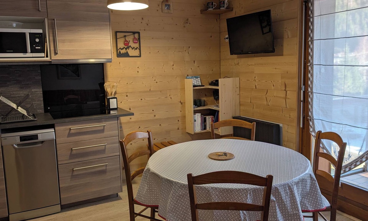 Les Contamines-Montjoie Apartment | Apartment in Les Hameaux du Lay, close to the cable cars!