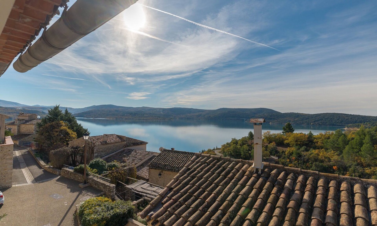 Sainte-Croix-du-Verdon Apartment | Apartment “T2 L’Amourié 1st Floor” with Covered Terrace, Lake View