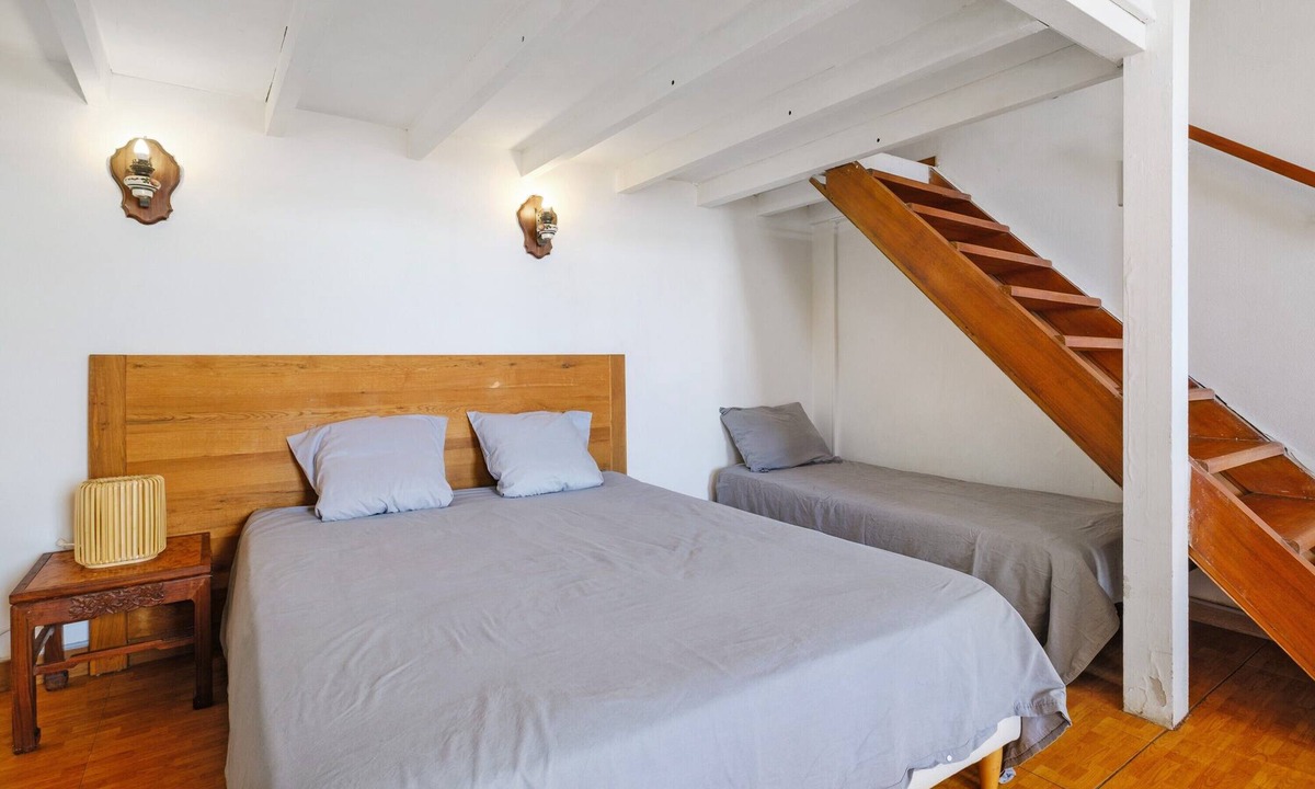 La Turbie Apartment | Apartment 'Chez Christian - La Turbie' with Sea View, Wi-Fi, and Air Conditioning