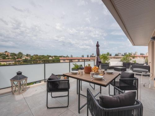 Cavalaire-sur-Mer Apartment | Apartment Eden Riviera by Interhome