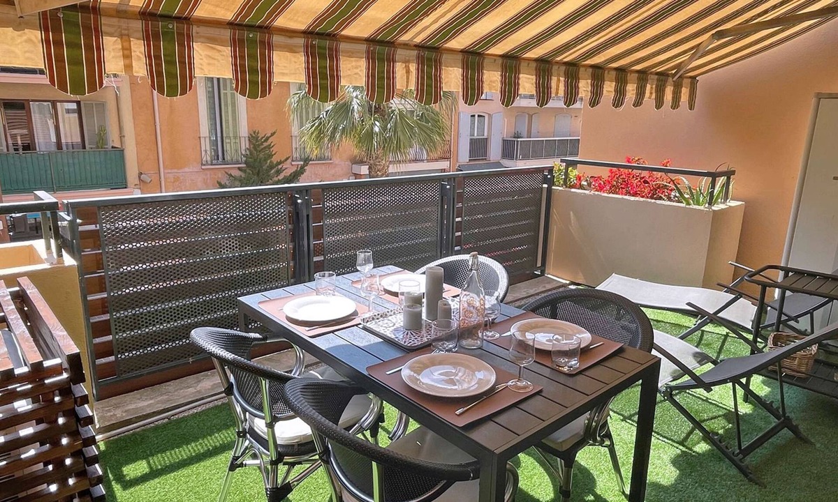 Sainte-Maxime City Centre Apartment | Apartment for 4 people - Air conditioning - Downtown and beach on foot - Sainte Maxime - Rated 3*