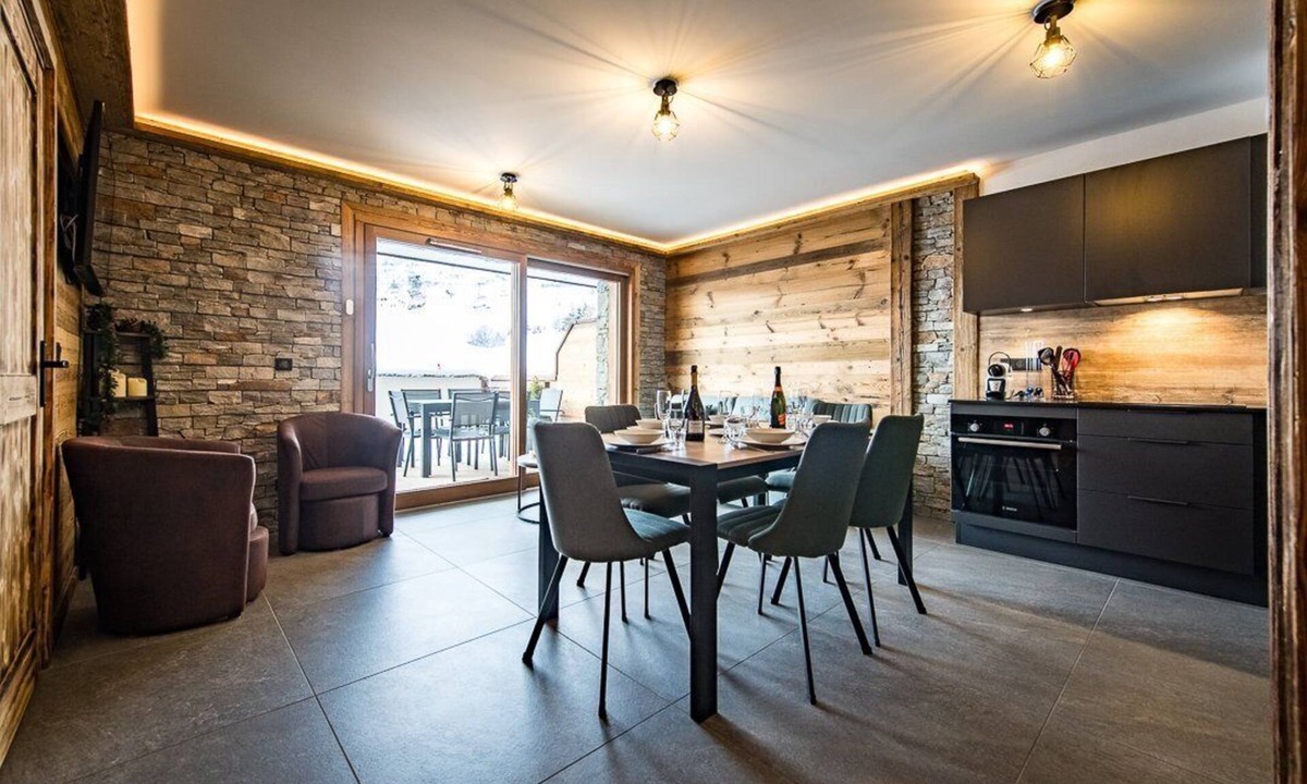 La Toussuire Apartment | Apartment for 6/8 people on the slopes with jacuzzi
