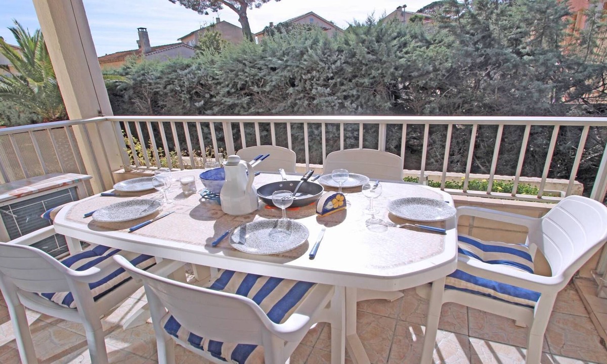 Sainte-Maxime Apartment | Apartment for 6 people - Pool residence - Ai conditionning - Wifi - Sainte Maxime
