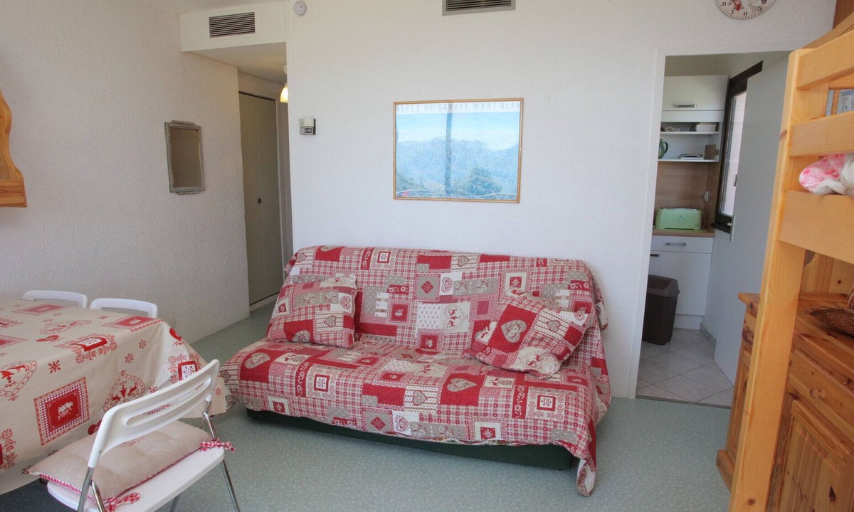 La Toussuire Apartment | Apartment for 6, ski-in/ski-out, pets allowed