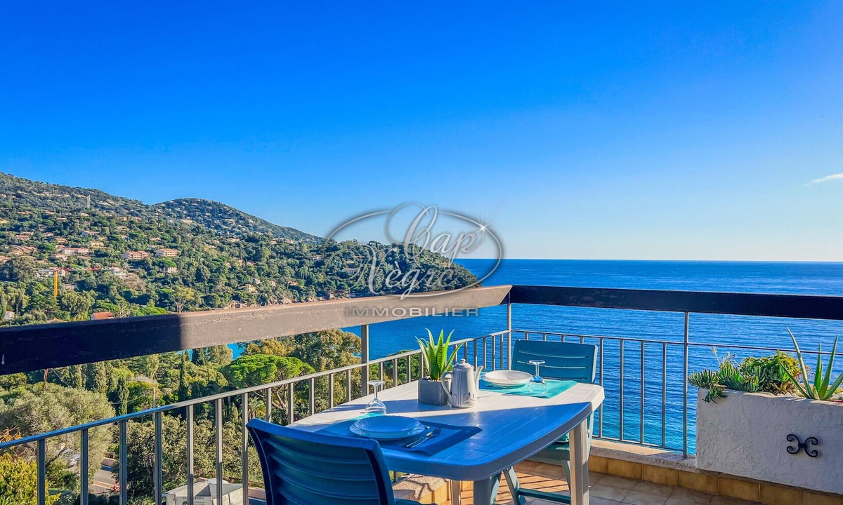 Rayol-Canadel-sur-Mer Apartment | Apartment for 4 people in Le Canadel