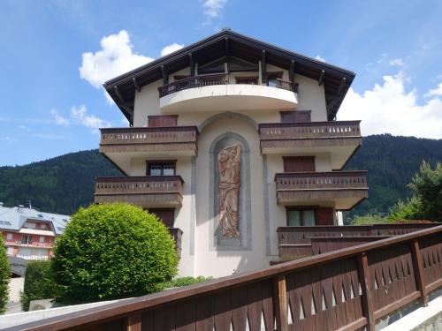 Saint-Gervais-les-Bains Apartment | Apartment Jardins Alpins by Interhome