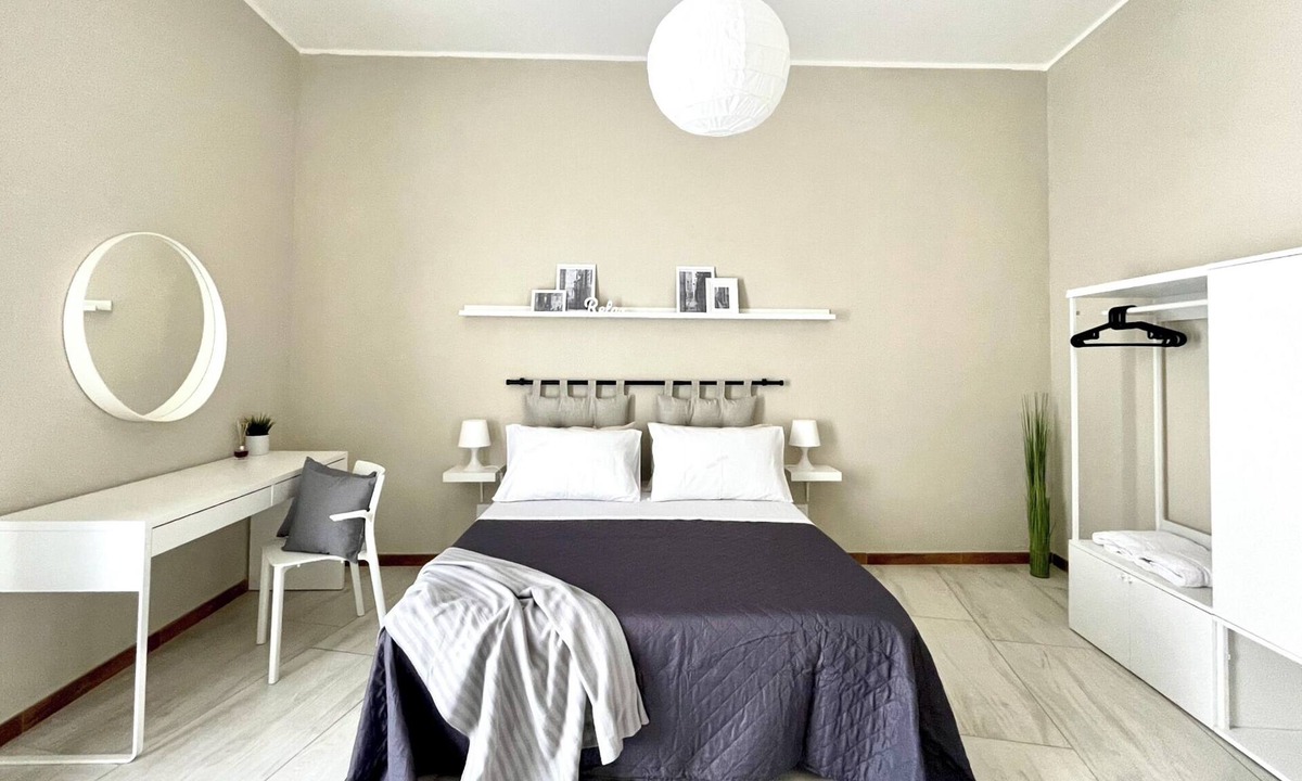 Caiazzo Apartment | Apartment in the historic center
