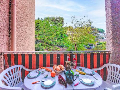 La Madrague Apartment | Apartment Les Aigues Marines-19 by Interhome