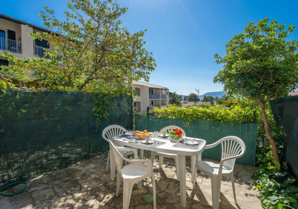 La Madrague Apartment | Apartment Les Aigues Marines-1 by Interhome