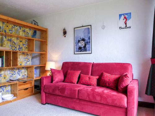 Chamonix City Centre Apartment | Apartment Les Pècles by Interhome