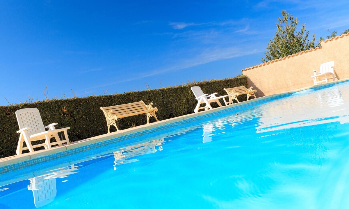 Barjols House | APARTMENT "UGNI BLANC" 4 PERS. IN THE HEART OF A 120-HECT. WINEGROWING ESTATE