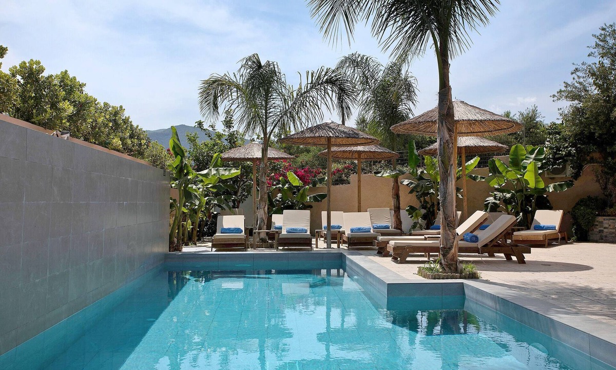 Alikanas Apartment | Apartment "Villa Dionysia A2" close to the Beach with Shared Pool & Wi-Fi