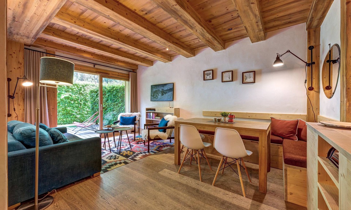 Chamonix City Centre Apartment | Apartment with Great Terrace near Piste & Centre