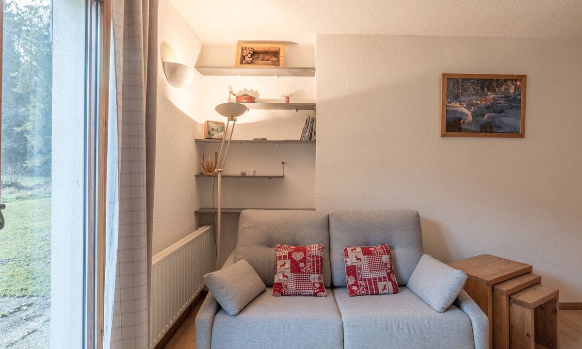 Samoens Apartment | Apartment with Terrace & Pools in Samoëns
