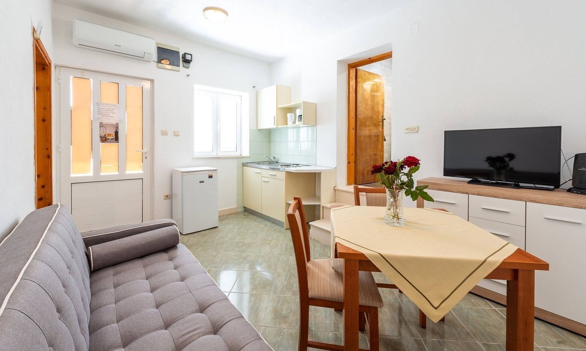 Babin Kuk Apartment | Apartments Lucija - One Bedroom Apartment with Terrace