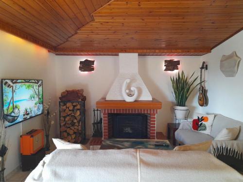 Amarousion Apartment | Apos Roof