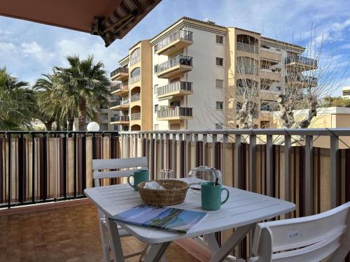 Sainte-Maxime Apartment | Appartement 2 pièces avec piscine, parking et terrasse près de la plage - 4 couchages à Sainte-Maxime - FR-1-226-448