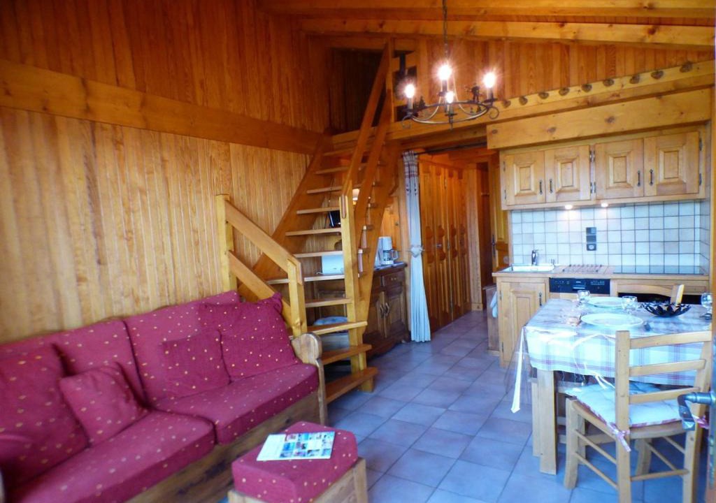 Les Saisies Apartment | Appartement 2 pièces Les Saisies, haut de la station, 6 personnes, balcon. - FR-1-594-74