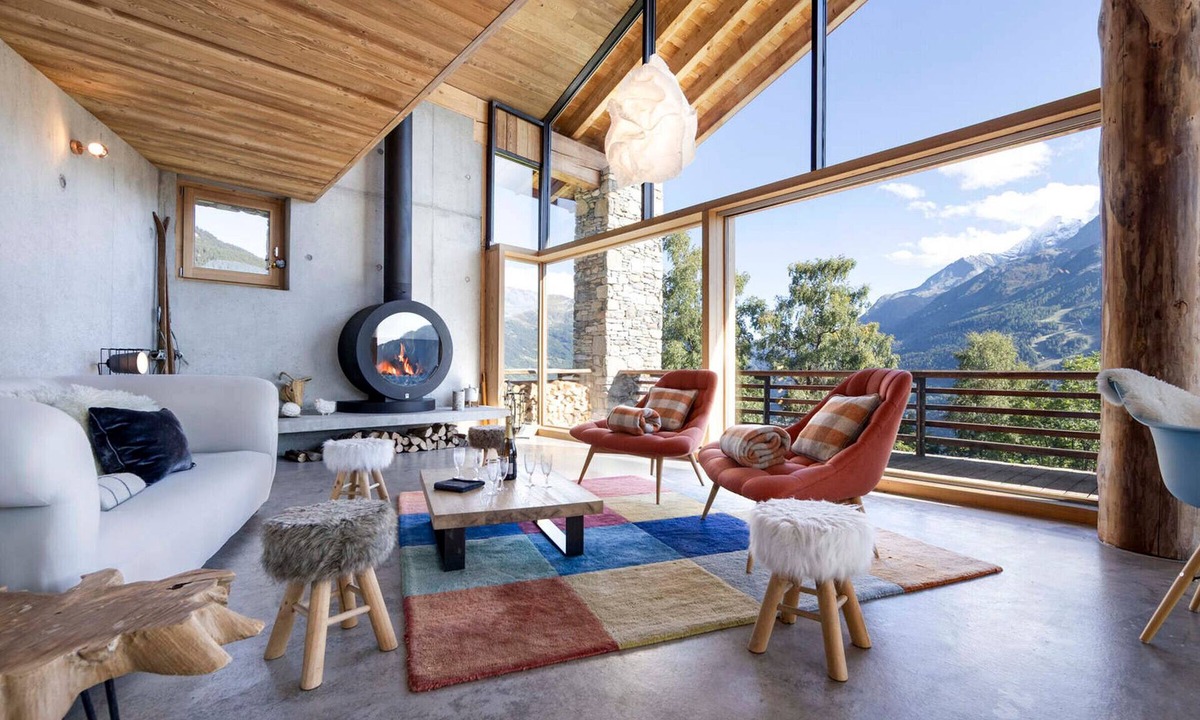 Montvalezan Ski Chalet | Architect chalet in La Rosière with garage