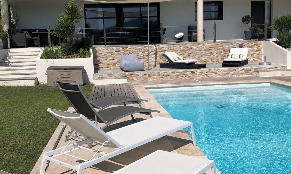La Bouilladisse Villa | Architect-designed house with swimming pool between Cassis and Aix en Provence