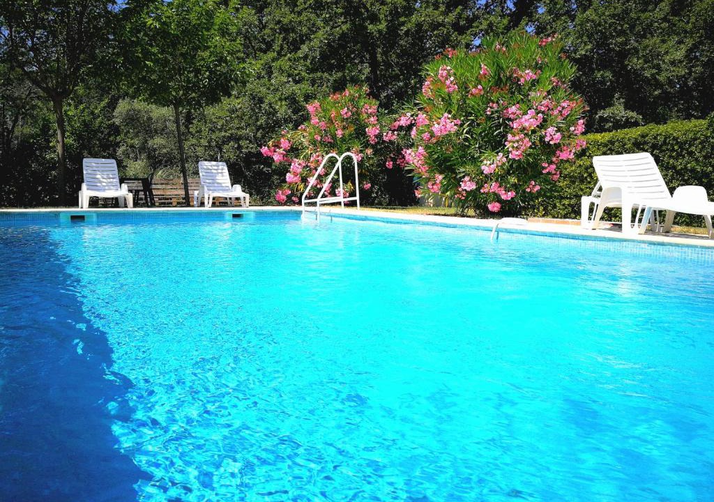 Villecroze Hotel | Au Bien Etre