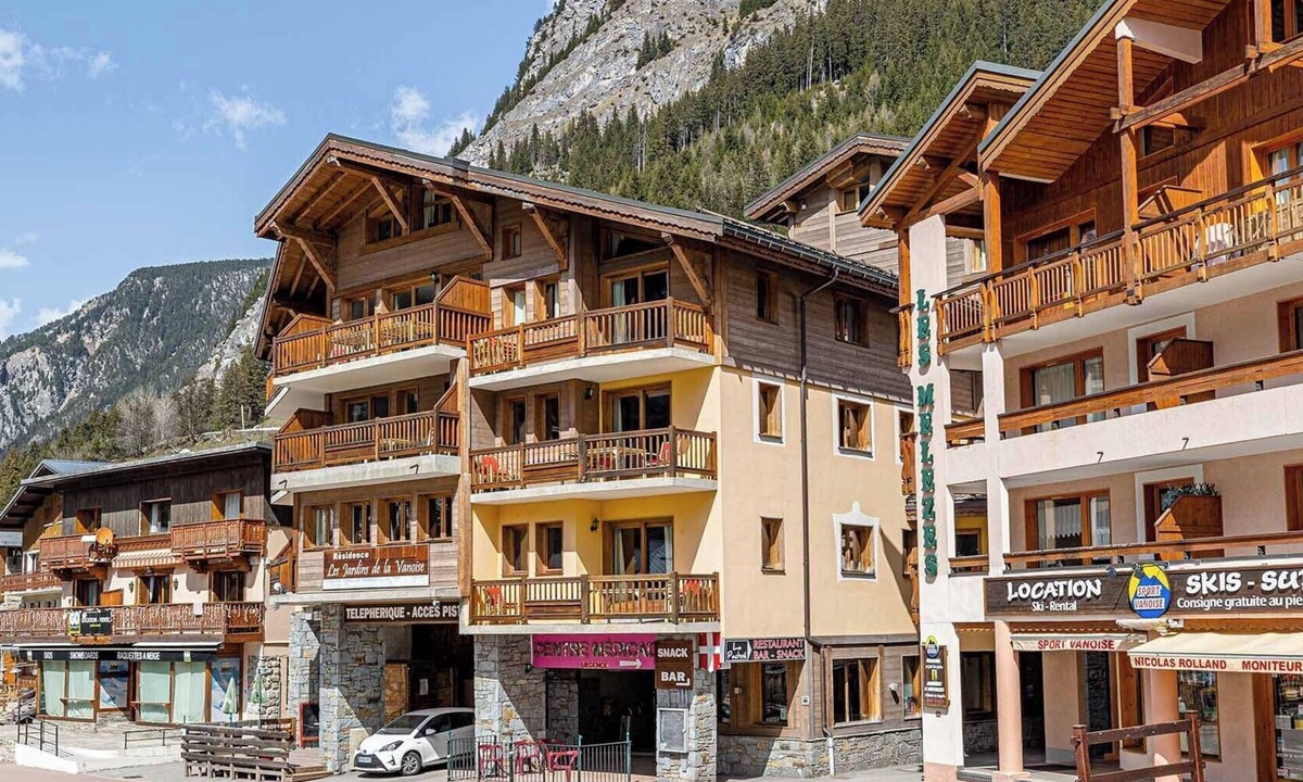 Pralognan-la-Vanoise Condo | Au pied des pistes! Bel Appartement+ casiers à ski