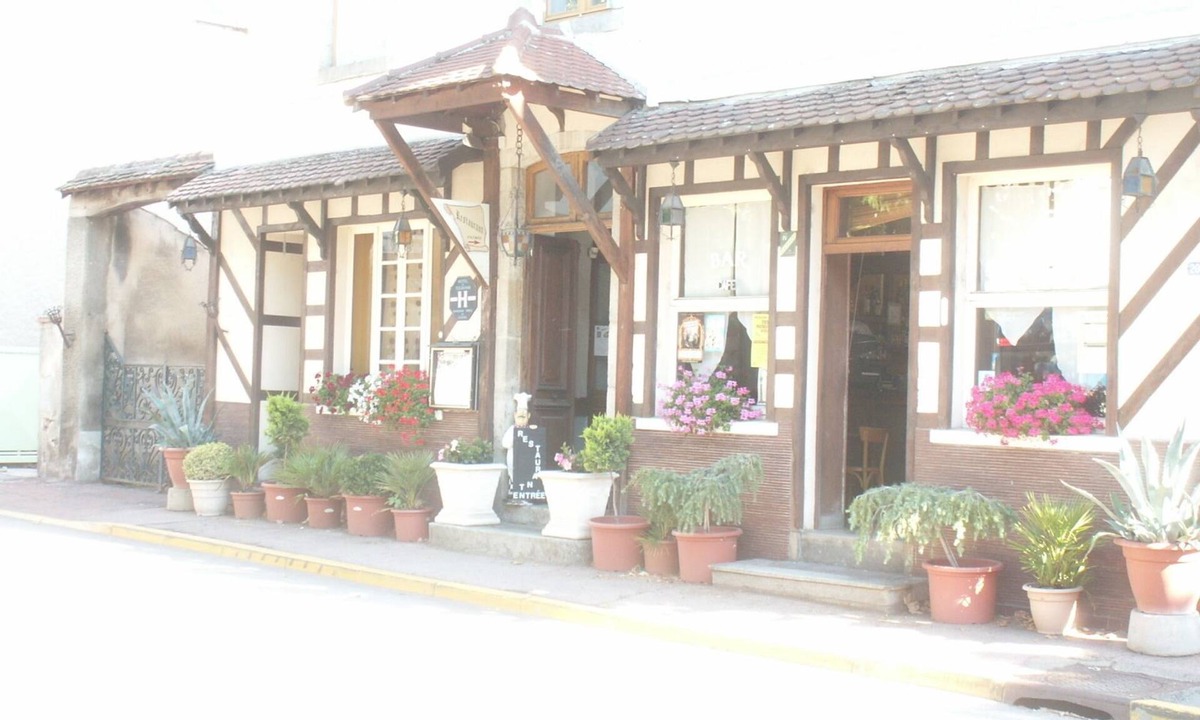 Saint-Germain-Laval Hotel | Auberge des Voyageurs